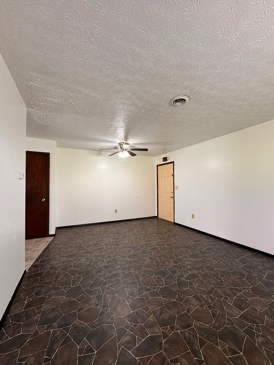 Building Photo - 89 Palomino Dr #8