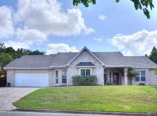 1837 Foothills Dr, Kerrville, TX 78028