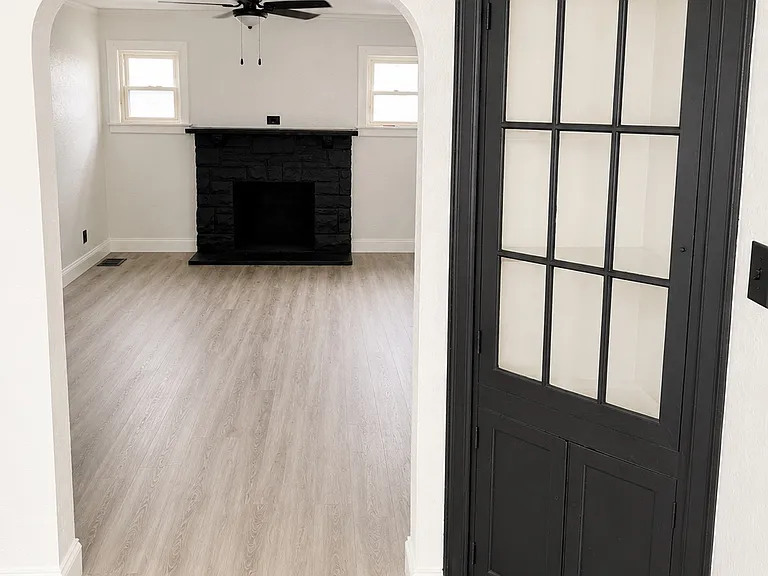 504 N Upland Ave — Photo 3
