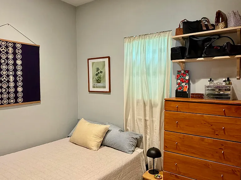 4540 Huntington Dr N — Photo 2