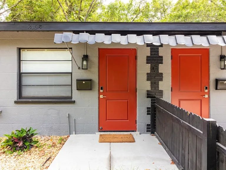 2Bed/1 Bath Apartment for Rent - Near Downtown Sarasota! — Photo 9
