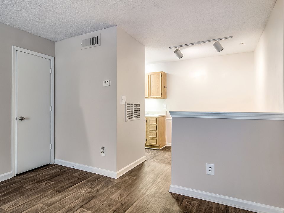 Pine Village North 2400 Post Village Dr SE Smyrna GA Zillow