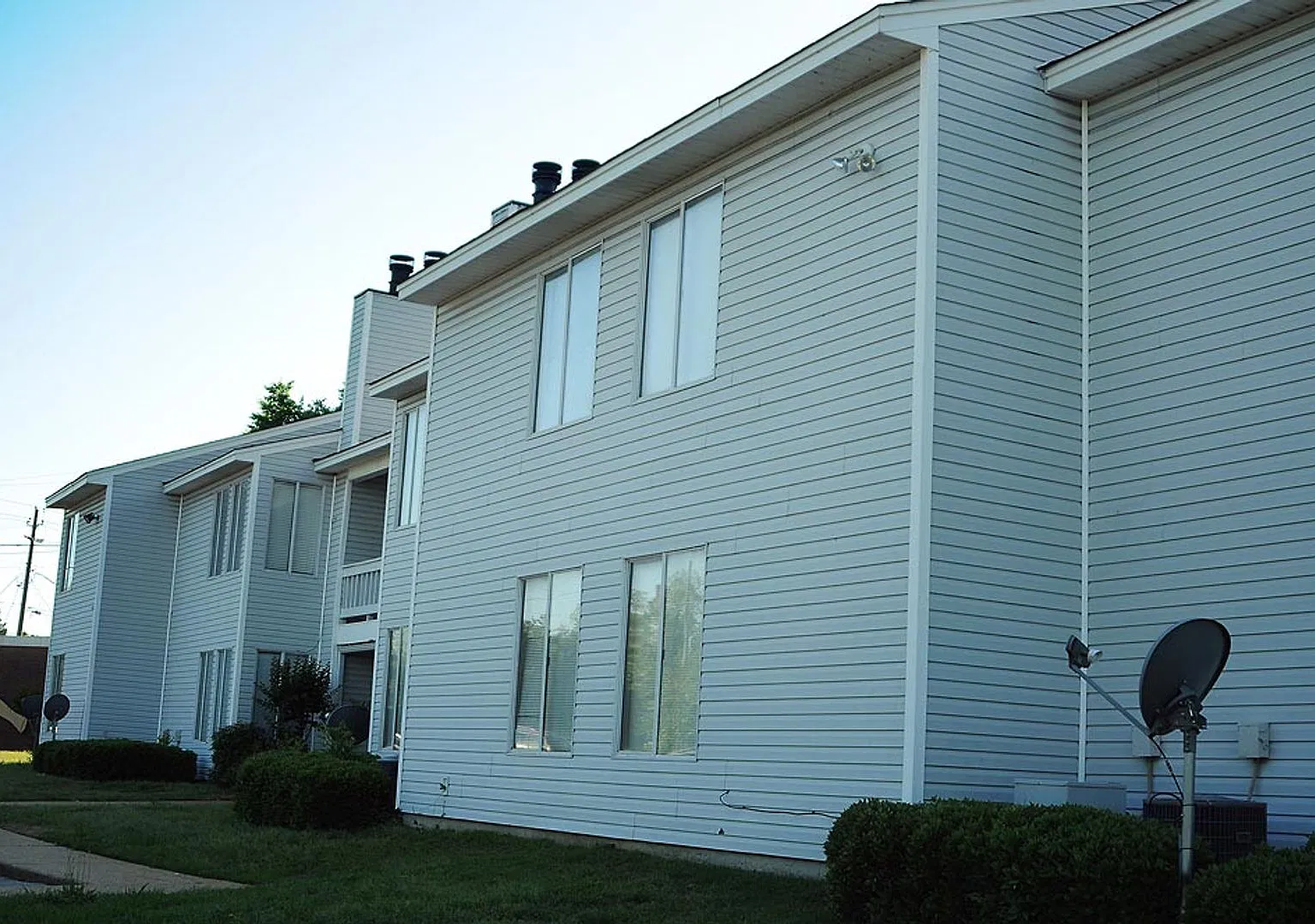 Bridgeport Apartments — Photo 2