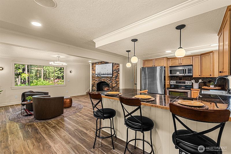 5th image of 22583 Alpine Hills Road