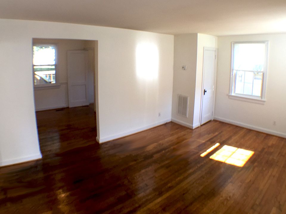 1st image of 1705 Betty Ln