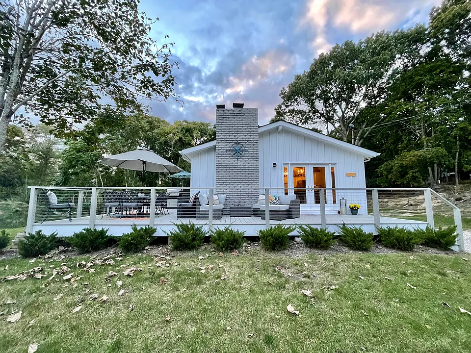 6 Community Dr