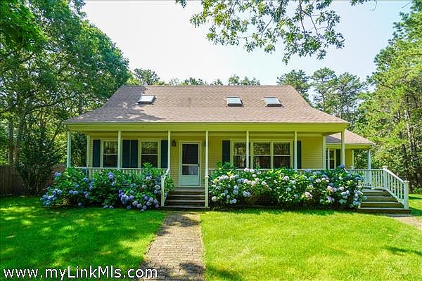Attractive Cape Framed with Hydrangeas