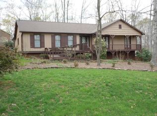 5108 Cobblestone Rd, Winston Salem, NC 27106