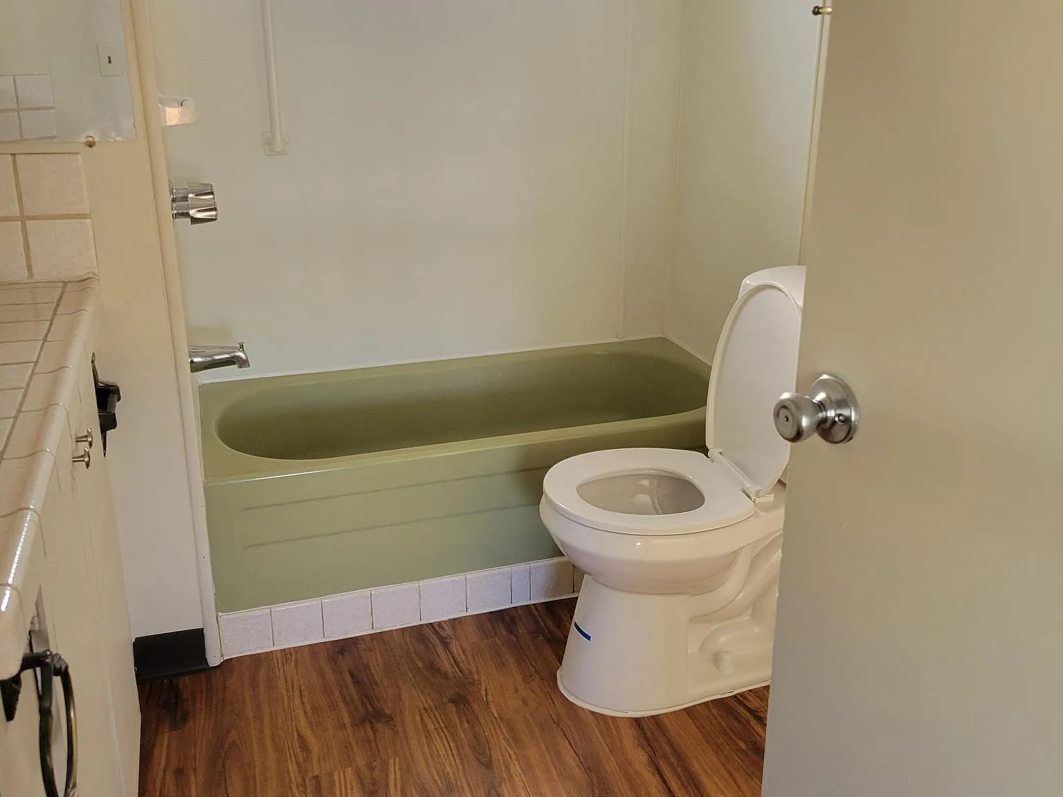 2307 Oakdale Rd — Photo 2