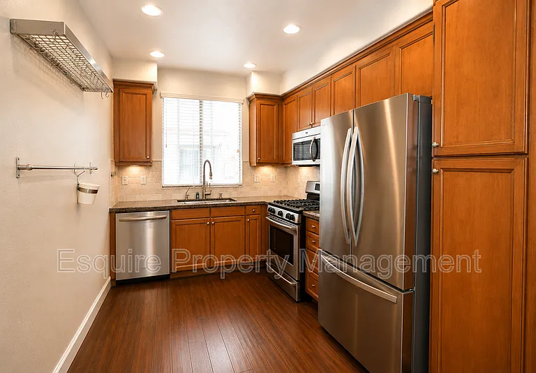 2337 Chapel Dr #9 — Photo 5