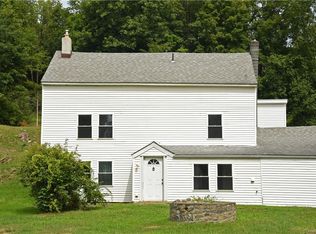 279 Gidley Rd, Pleasant Valley, NY 12569