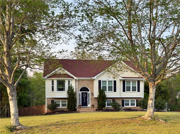 22 Farmbrook Dr SW, Cartersville, GA 30120