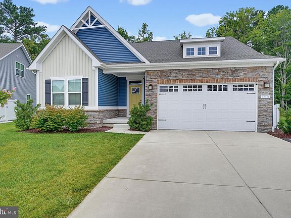 3rd image of 37316 Kestrel Way