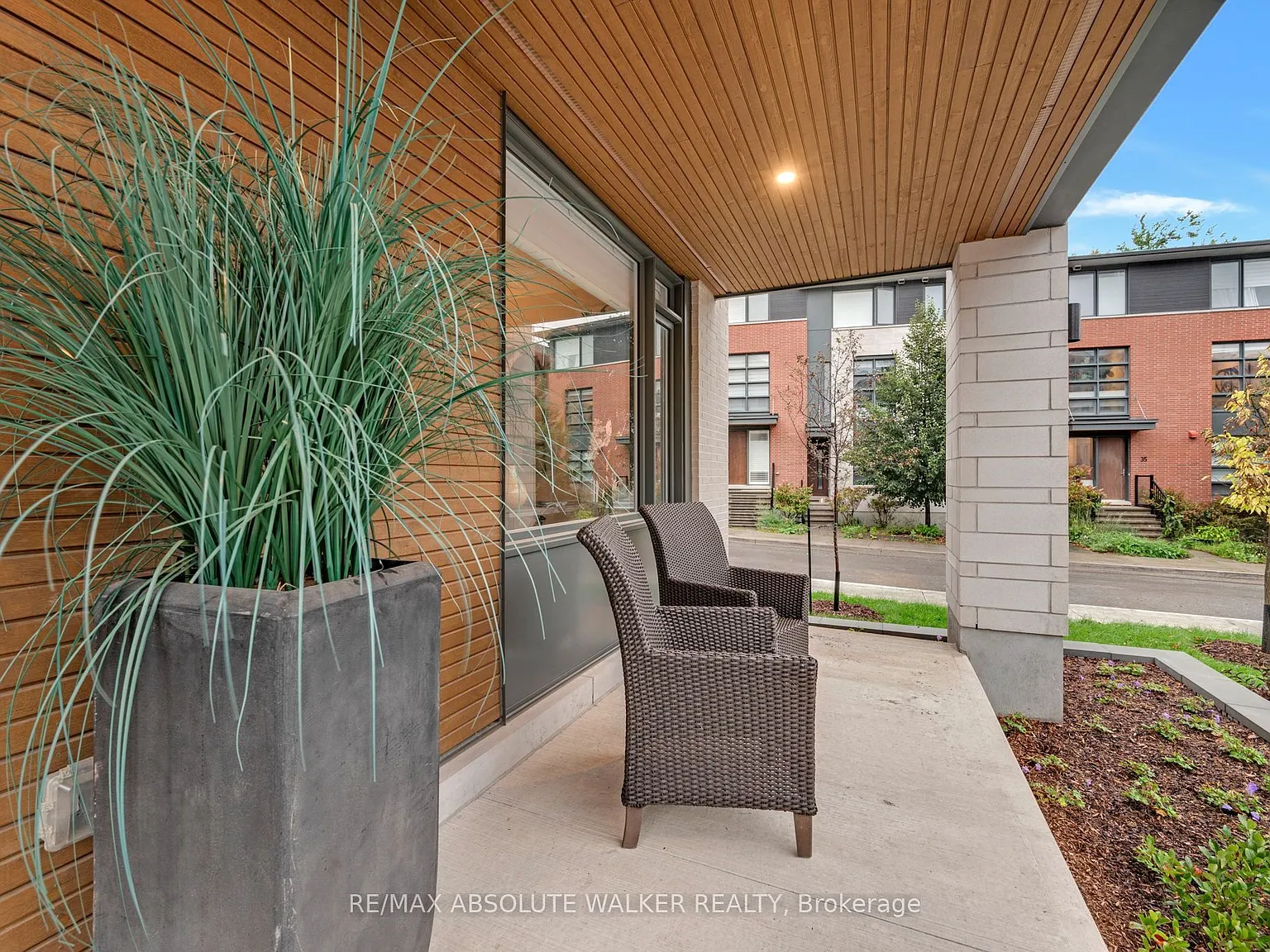 3 bed, $7,200 — Photo 3