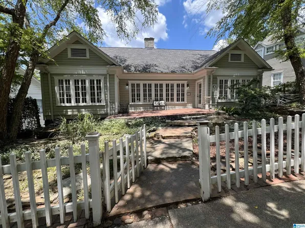 1454 Milner Cres S, Birmingham, AL 35205