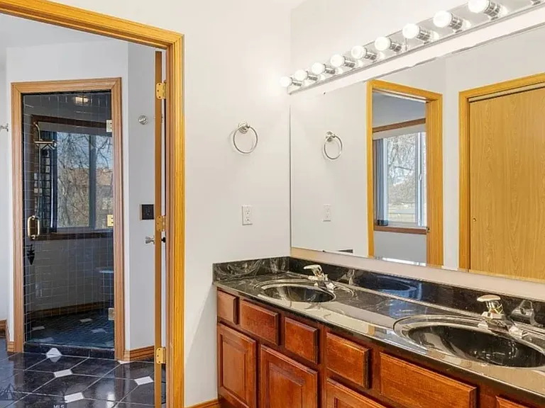 803 N Grand Ave — Photo 13