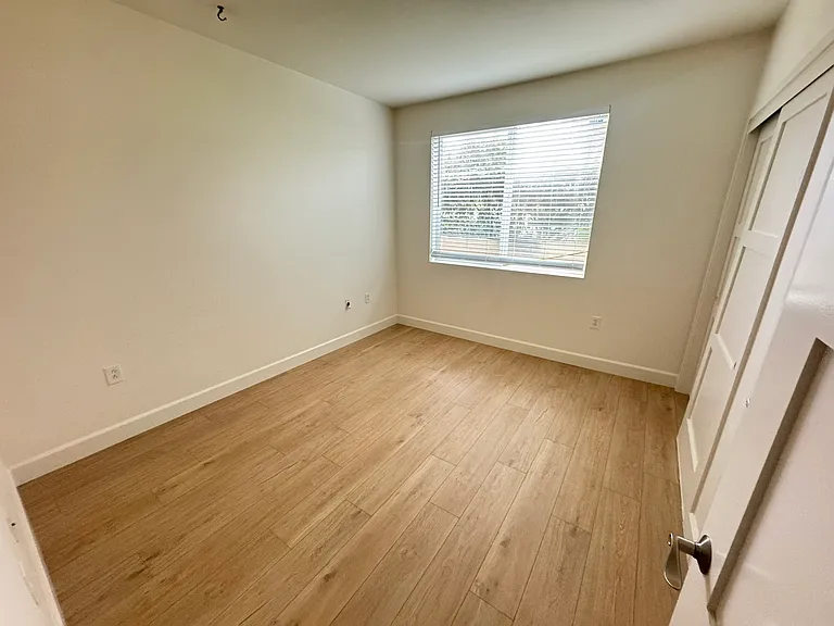 14412 Killion St #102 — Photo 13