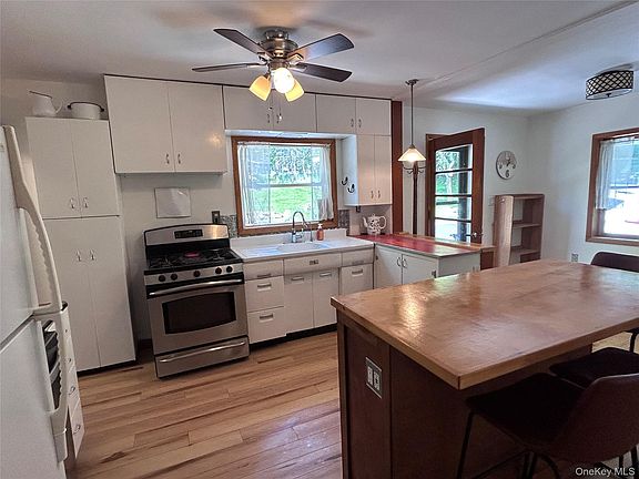 5th image of 4 Petticoat Ln