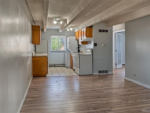 3rd image of 1180 Yosemite Street