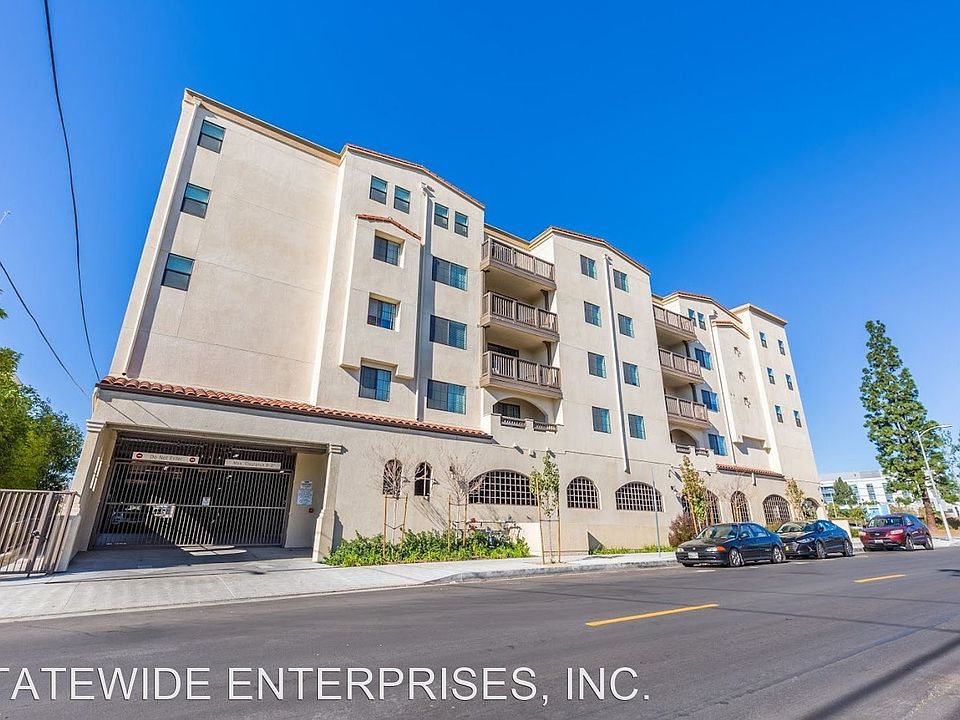 1st image of 13610 Strathern St #508