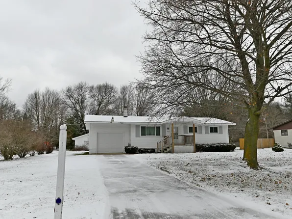 14231 State Rd, Nunica, MI 49448