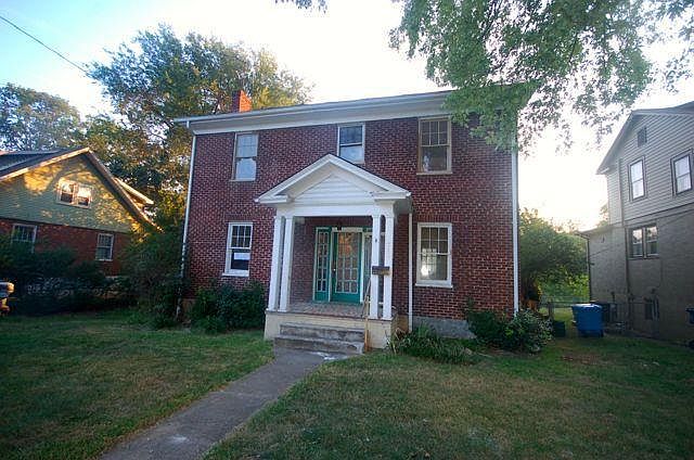 1st image of 712 Arbutus Ave SE
