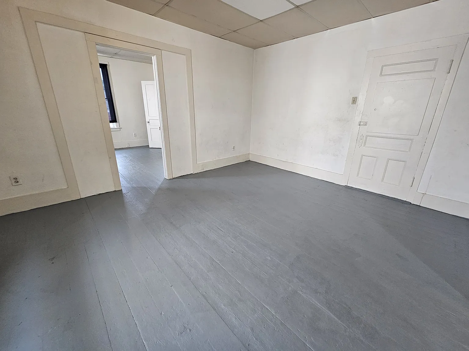 2 bed, 900 sqft, $1,600 — Photo 3
