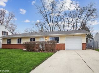 6801 Hickory St, Hanover Park, IL 60133