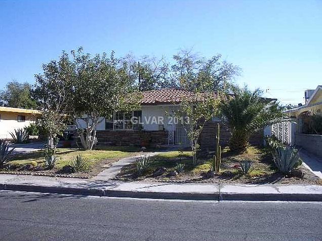 1st image of 1705 W 8th Pl
