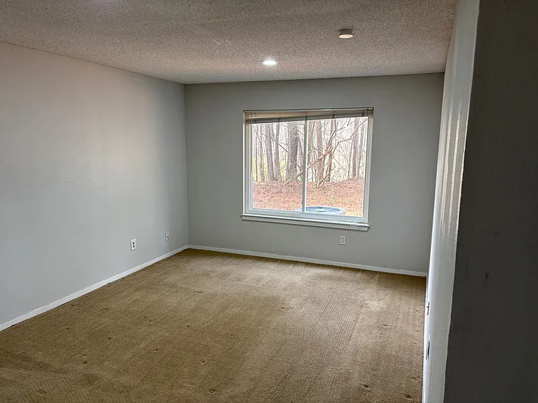 221 Seasons Pkwy #221 — Photo 15