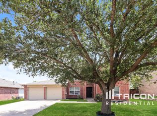 1002 Windsor Ln, Forney, TX 75126