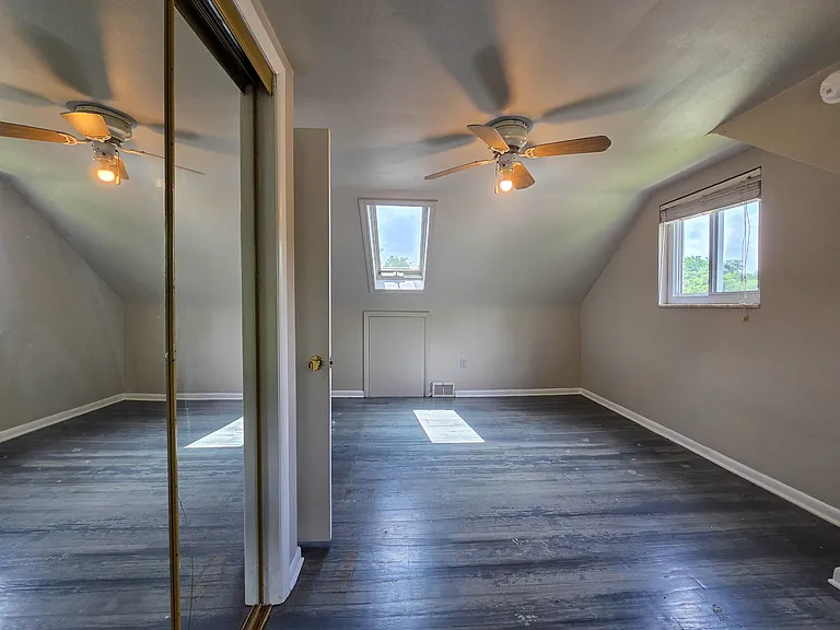 151 Mahoning Dr — Photo 39