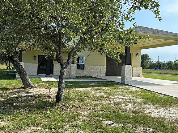 2nd image of 204 Walter Heldenfels Cir