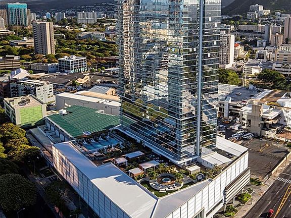 Building view/7th. floor ameties area