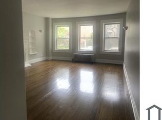 8140 S Maryland Ave #1, Chicago, IL 60619