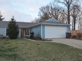 6607 Meadow Wood Pl, Fort Wayne, IN 46825
