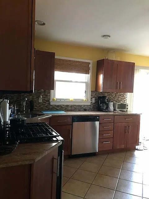 11 Briarwood Dr photo 1