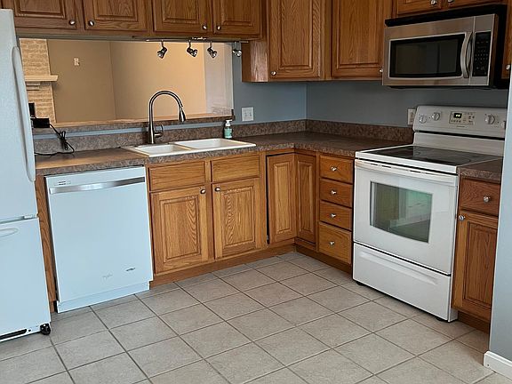 4th image of 4353 N Landsdowne