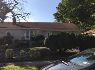 1501 Bowe Rd, Valley Stream, NY 11580