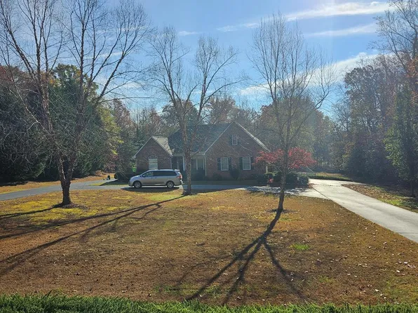 504 Old Spring Ct, Danville, VA 24540