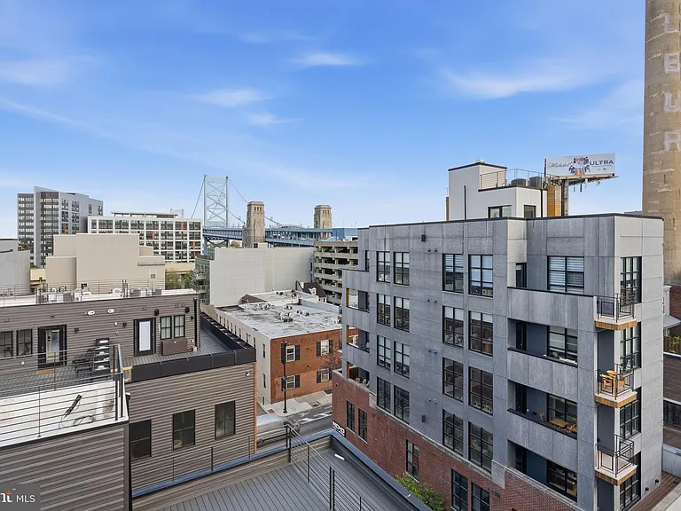 208 Vine St #2B — Photo 12