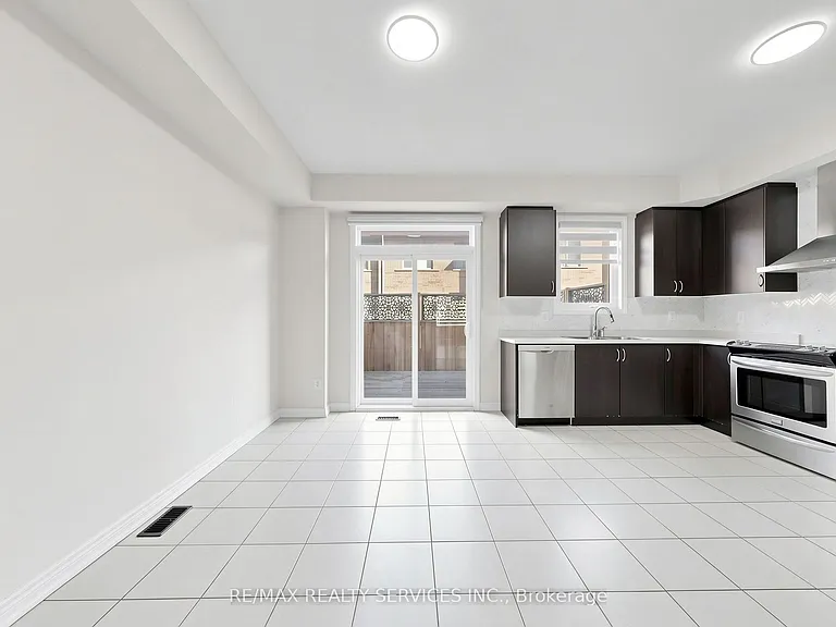 19 Sea Drifter Cres — Photo 16