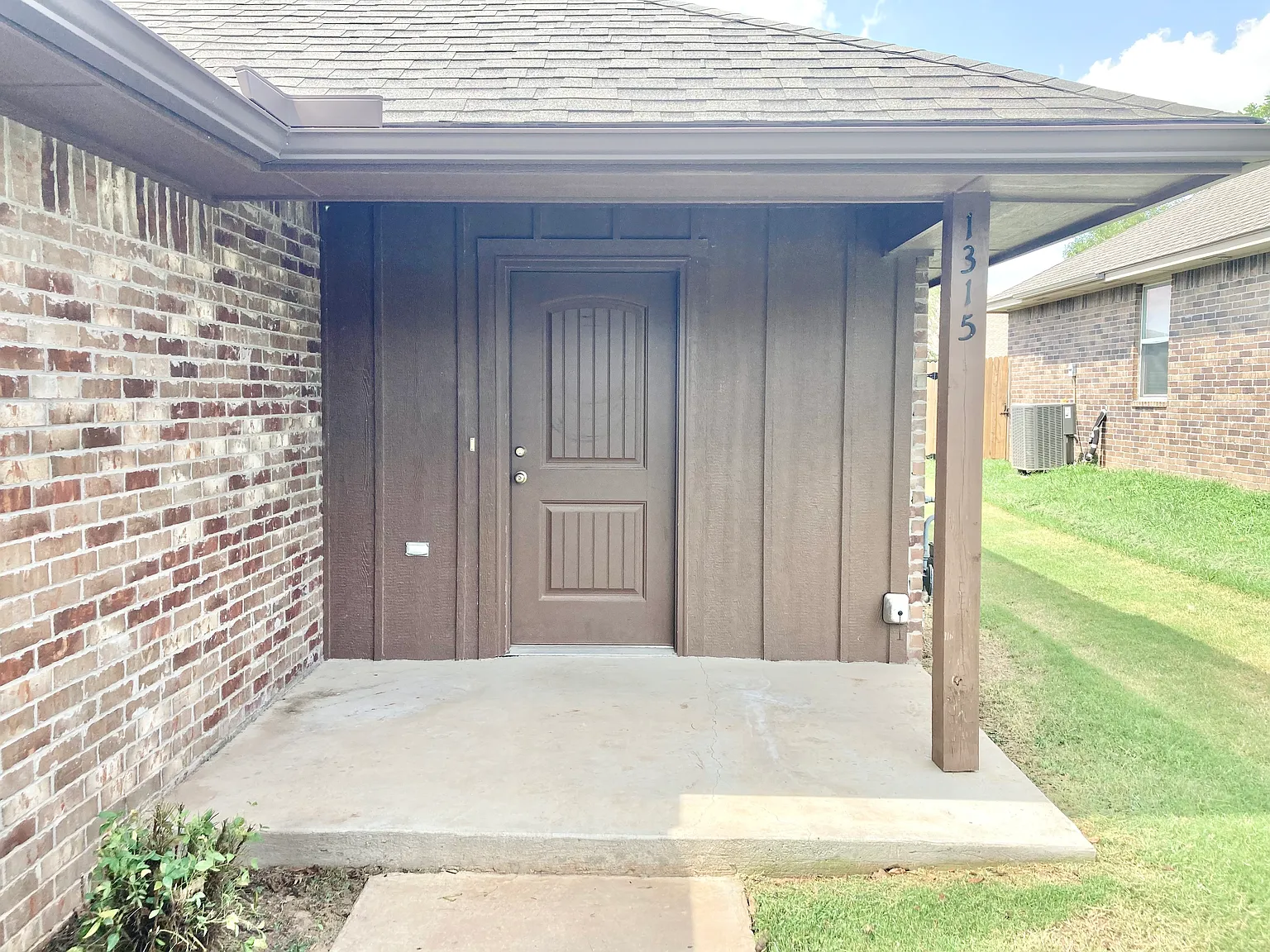 3 bed, 1222 sqft, $1,290 — Photo 3