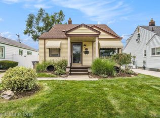 17116 Valade St, Riverview, MI 48193