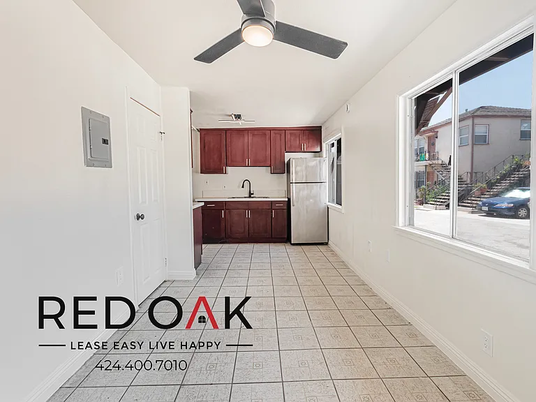 1915 Santa Ynez St #7/8 — Photo 4