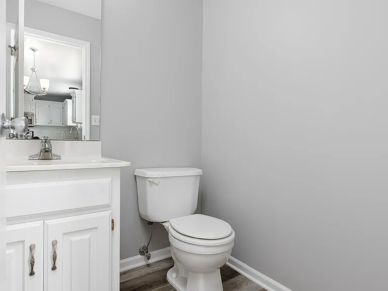 11246 N Madison Ave — Photo 11