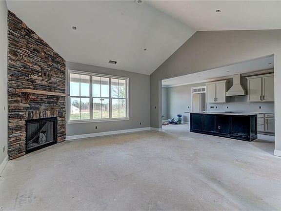 5th image of 2214 Baker Crossroad Rd