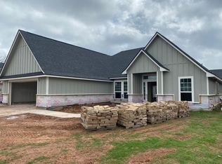 53 Sundrop Ct, Lake Jackson, TX 77566