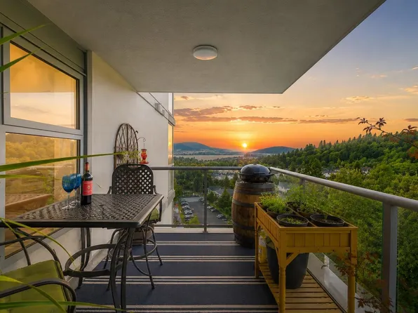 290 Newport Dr #1601, Pt Moody, BC V3H 5N2