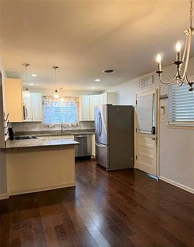 3 bed, 1.5 bath, 1213 sqft, $1,500 — Photo 3
